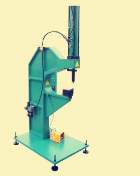 國產(chǎn)鉚接機多少錢一臺？